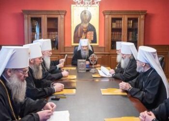 Звернення Священного Синоду Української Православної Церкви до вірних чад Української Православної Церкви та народу України – Українс