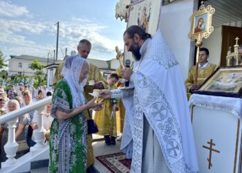 А комусь пощастило народитися у святковий день.