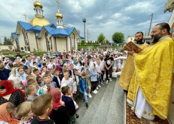 А наші діти перед новим навчальним роком причастилися, помолися, пригостилися та