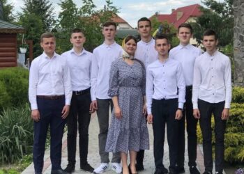 Юнацький хор «Дзвін» братиме участь у Божественній літургії, 18 травня, в суботу