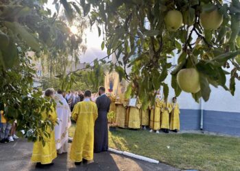 Літія на Всенічному бдінні Преображення Господнього.