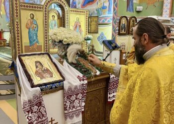 Освячено ікону святителя Нектарія Егінського