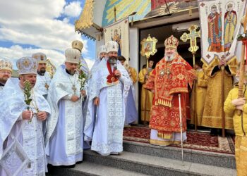 Вручено церковні ордени