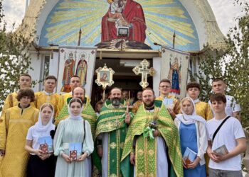 Випускники – молоді і активні парафіяни, котрі впродовж тривалого часу несли послух у вівтарі, на хо